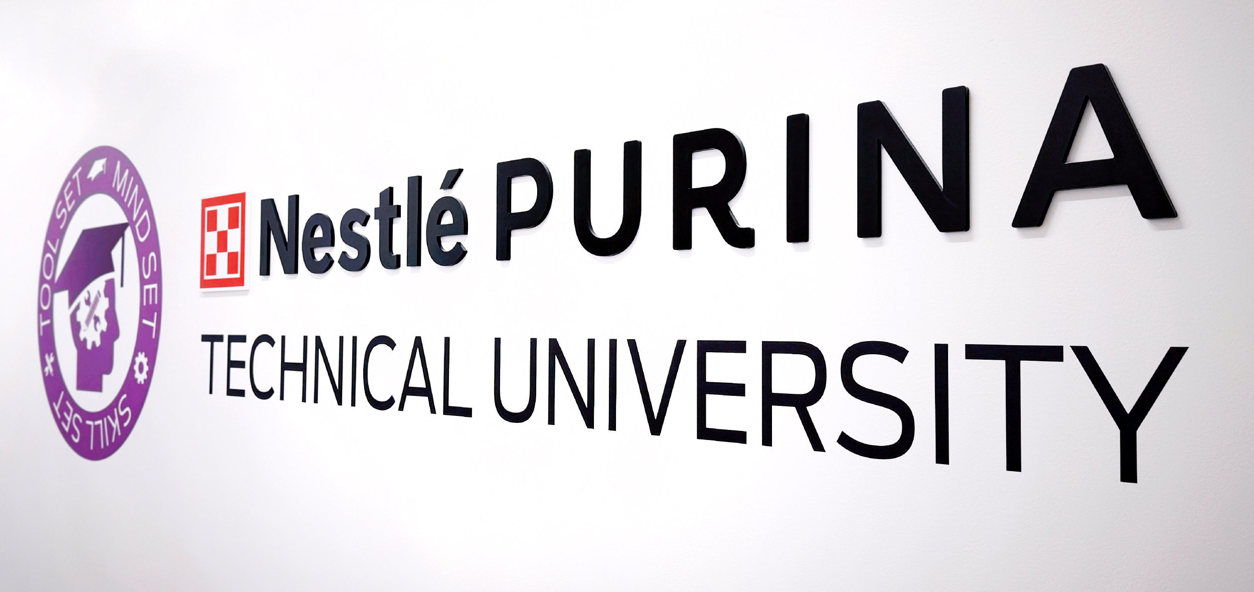 Purina_Batavia_TechUni_1 nestle purina environmental graphics interior design manufacturing facility